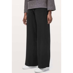 LULULEMON ATHLETICA On the Fly 'Wide Leg Woven 31.5' Size 4